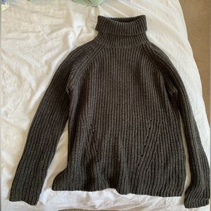 Jaqueline de Yong turtleneck SMALL